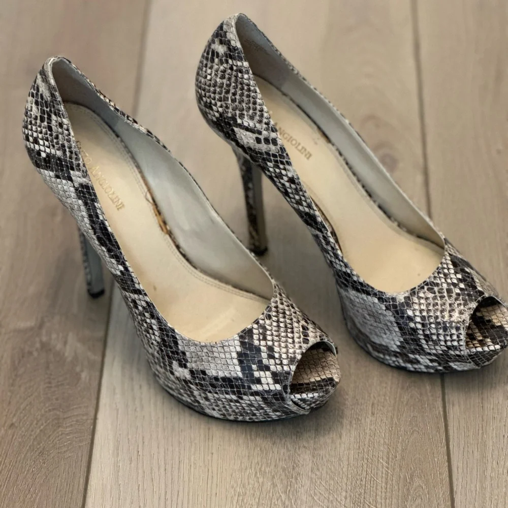 EUC Enzo Angiolini Snake Print Tanen Peep Toe Heels Size 11 - Picture 1 of 3